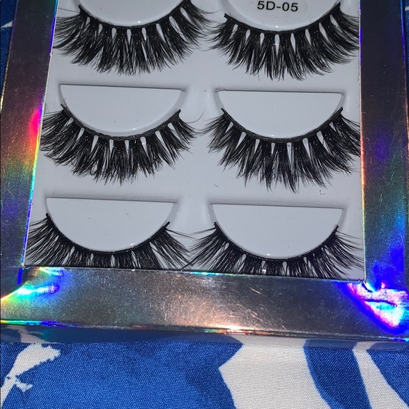 Faux Eyelashes - Picture 4 of 4